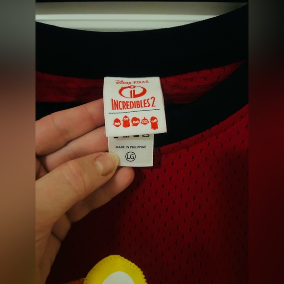 12. NWT Disney Pixar Incredables lg mesh like material tang top unisex - Picture 3 of 5